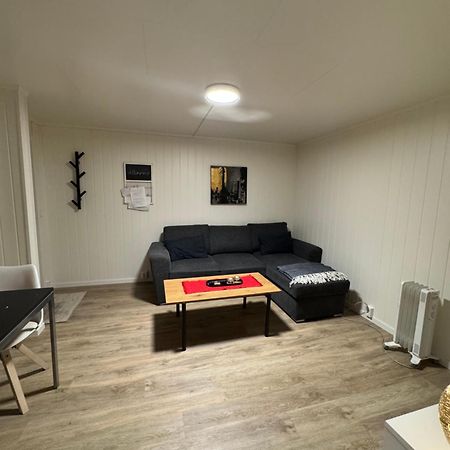 Liten Eldre Og Koselig Studiohybel 스볼베르 외부 사진